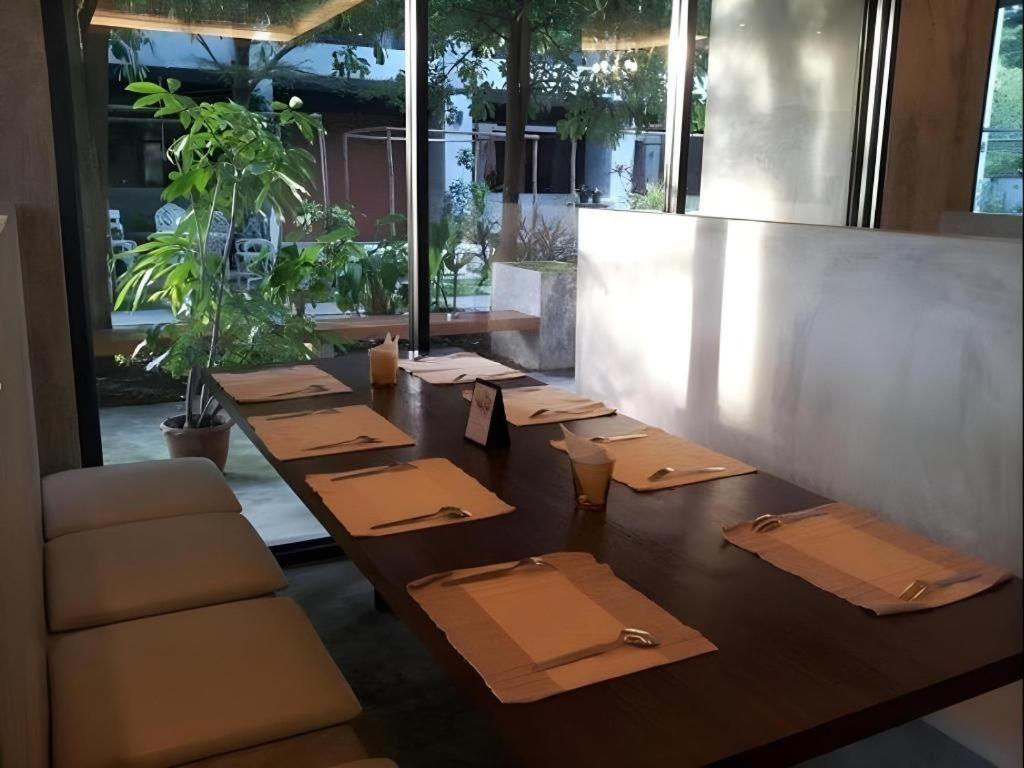 Klim Hotel Buriram Eksteriør bilde