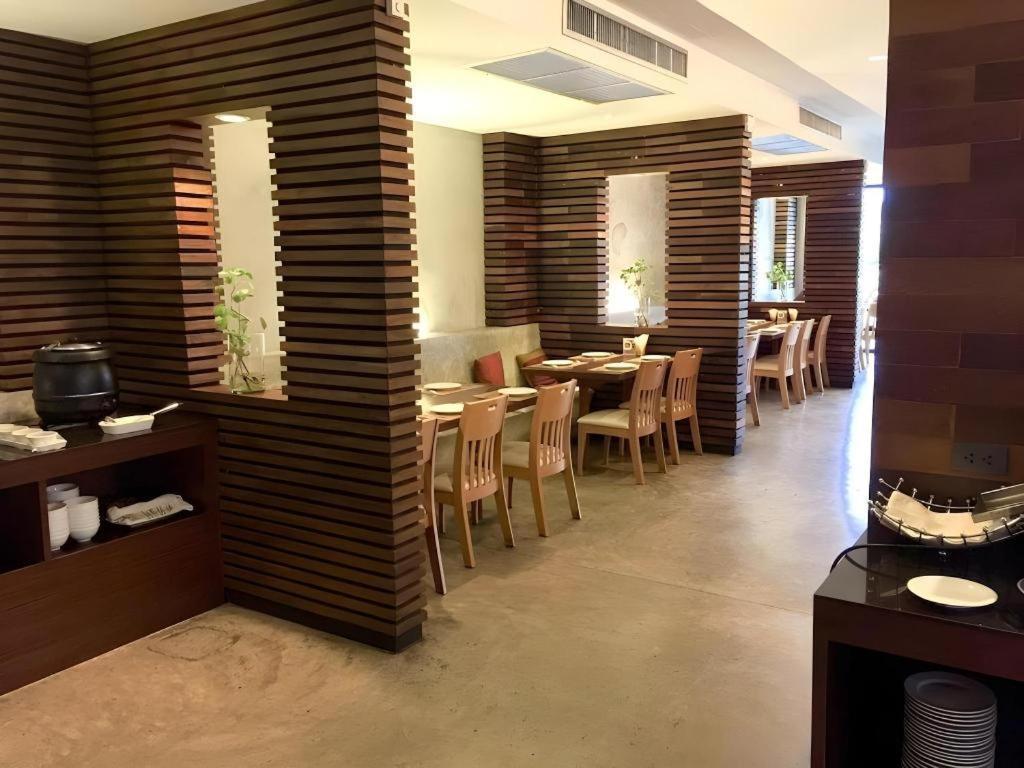 Klim Hotel Buriram Eksteriør bilde