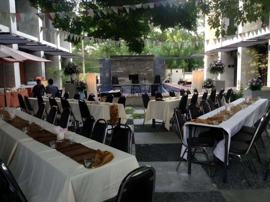 Klim Hotel Buriram Eksteriør bilde
