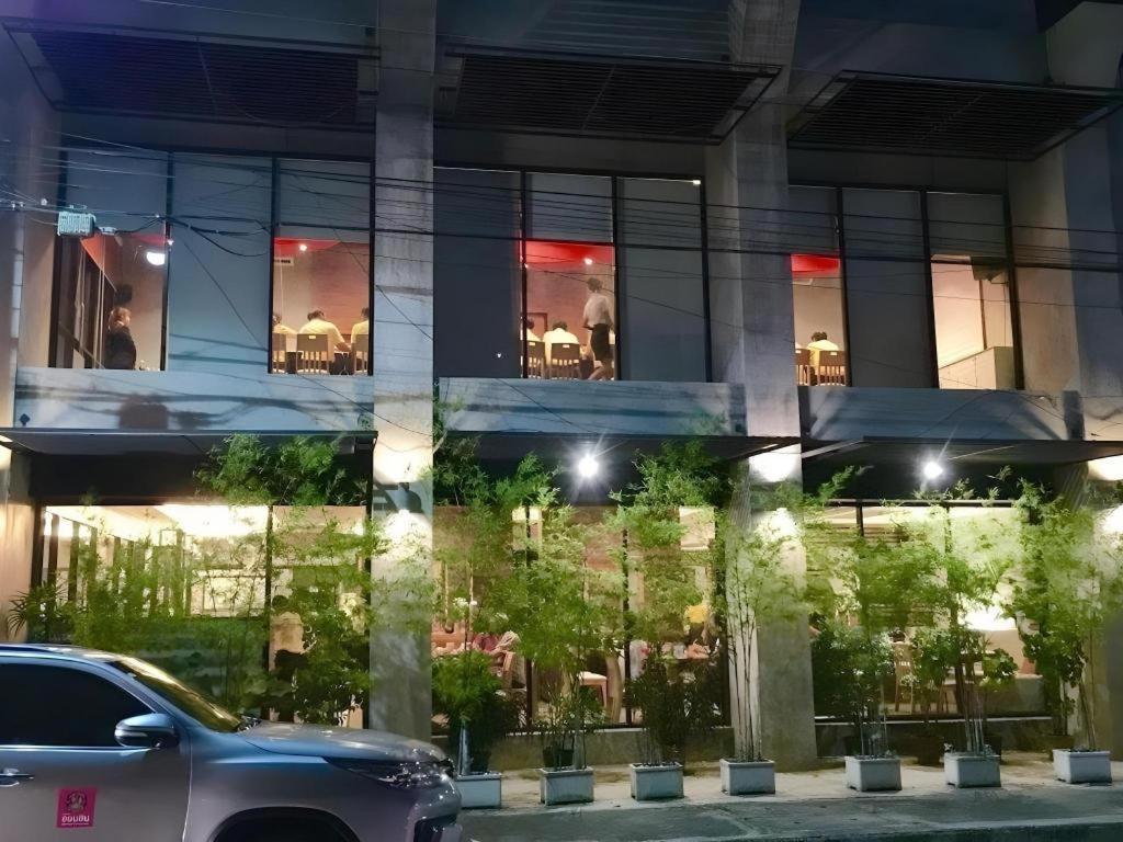 Klim Hotel Buriram Eksteriør bilde