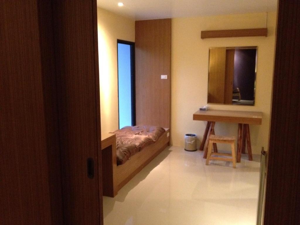 Klim Hotel Buriram Eksteriør bilde